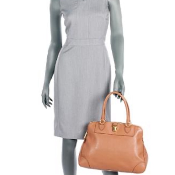 Marc Jacobs Manhattan Tribeca Handbag. PRICE IS FIRM. - Picture 3 of 16